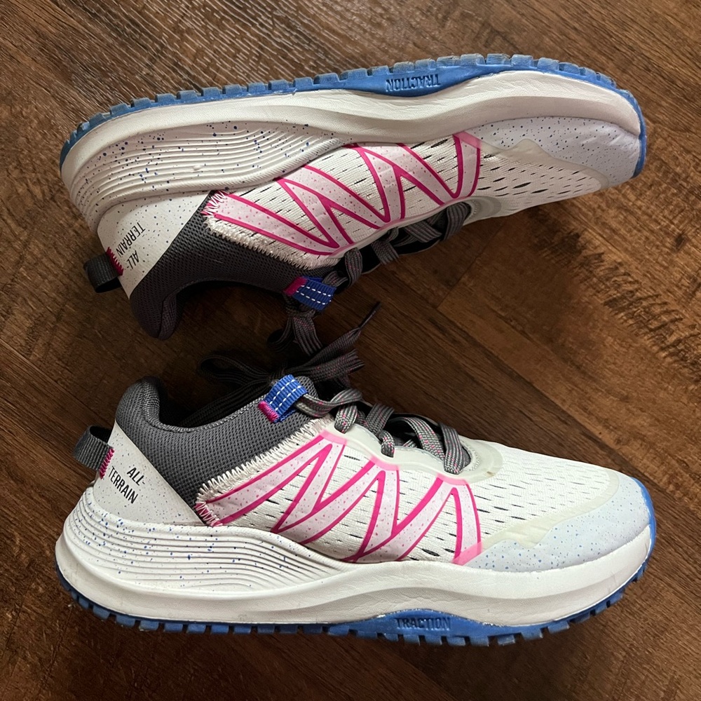 Cute Light Trail Shoes